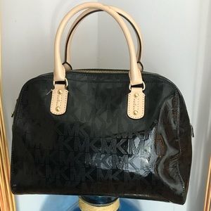 Michael Kors Jet Set Signature Logo Shiny Black Patent Leather Purse